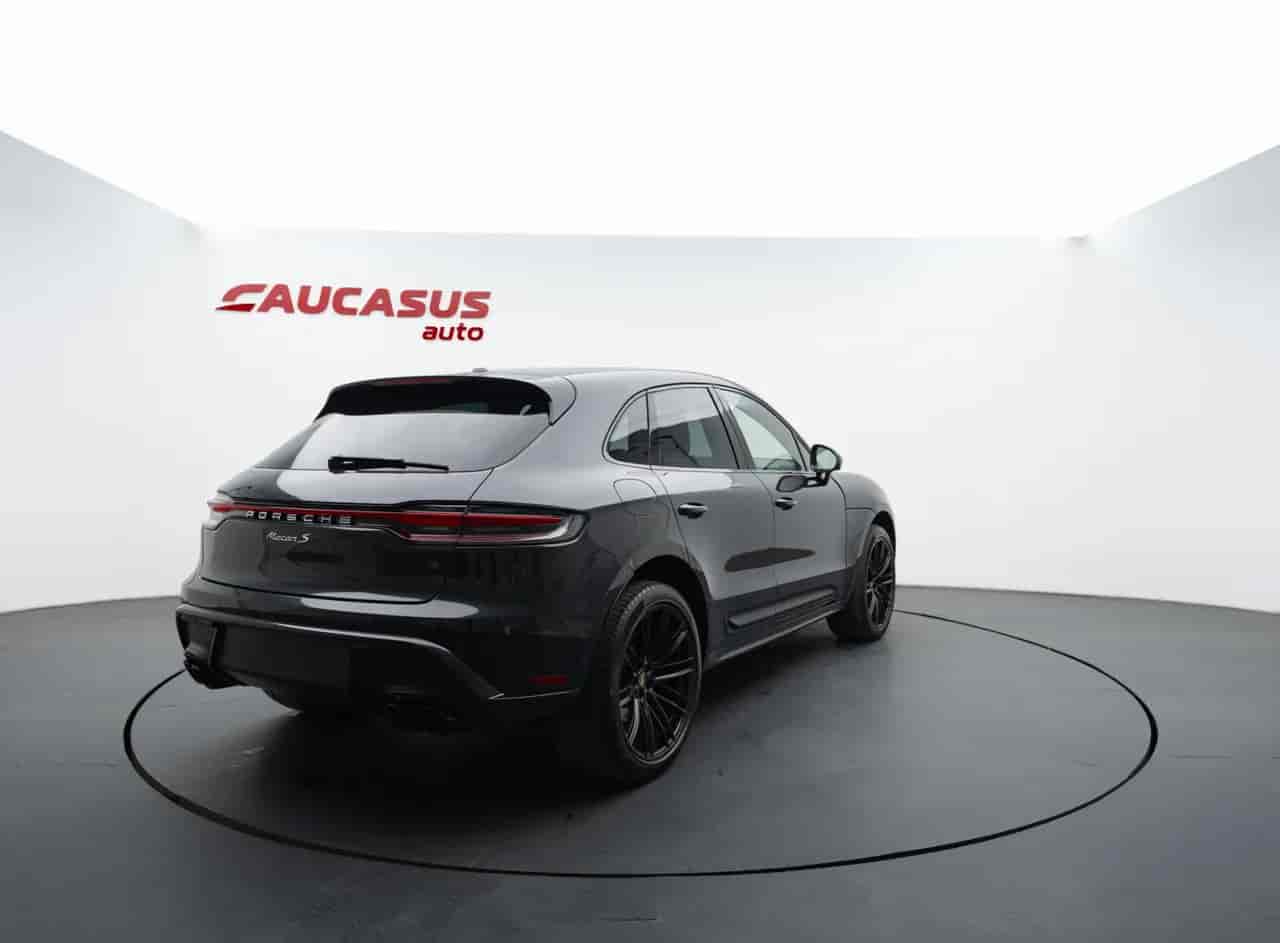 PORSCHE Macan - 4