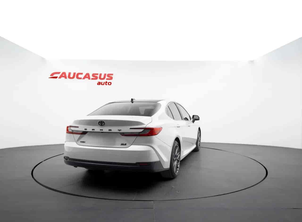 TOYOTA Camry - 4