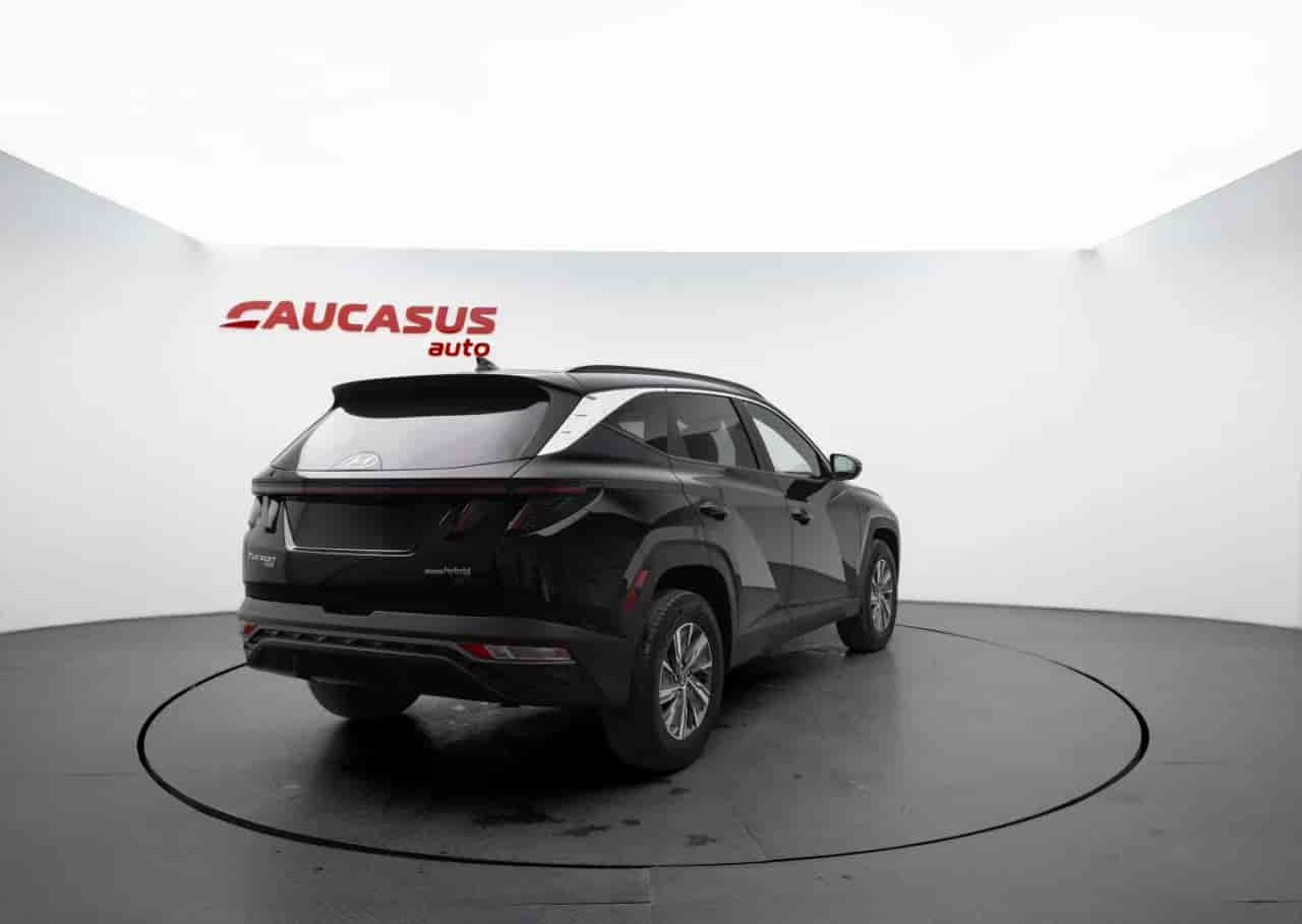 HYUNDAI Tucson - 4