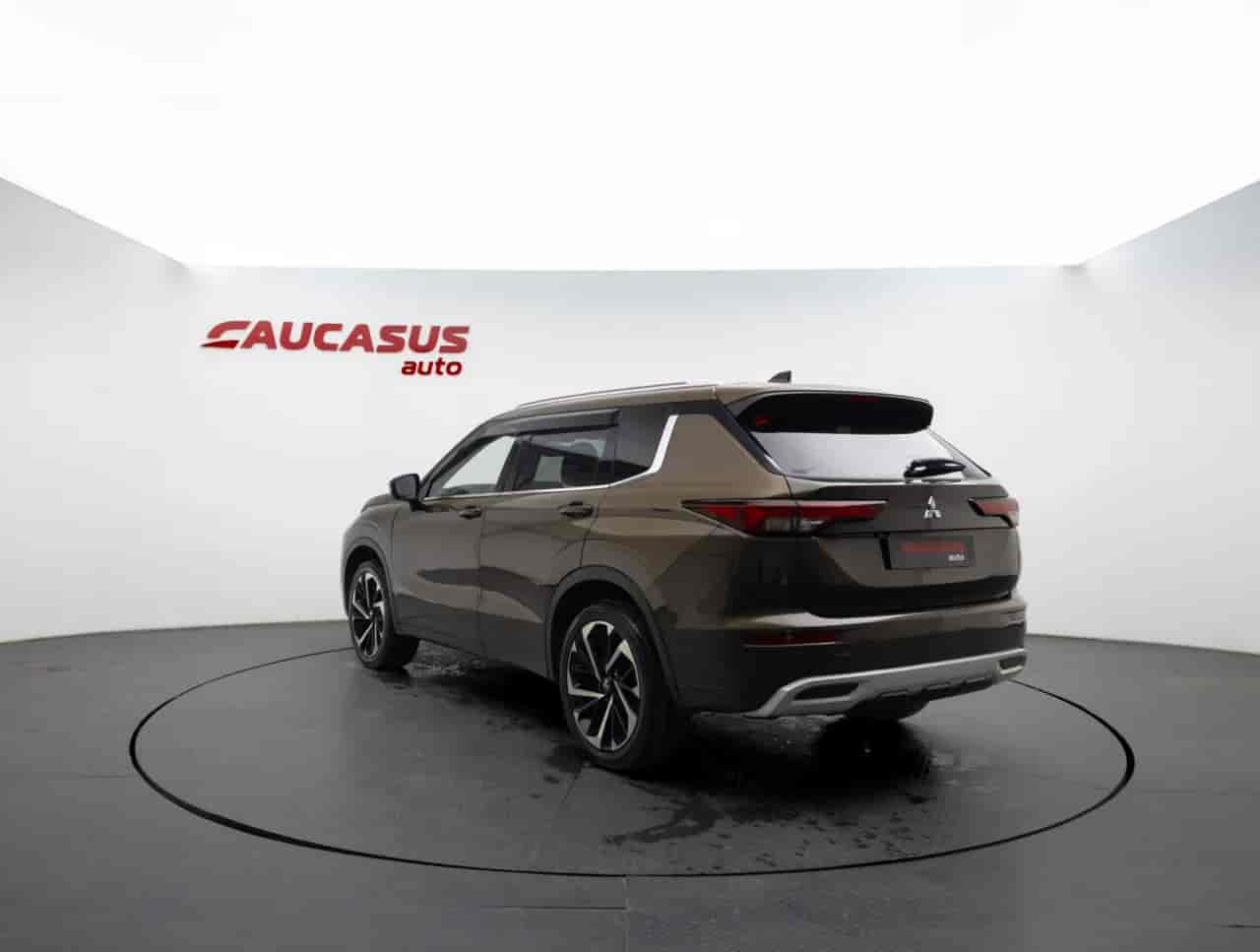 MITSUBISHI Outlander - 6