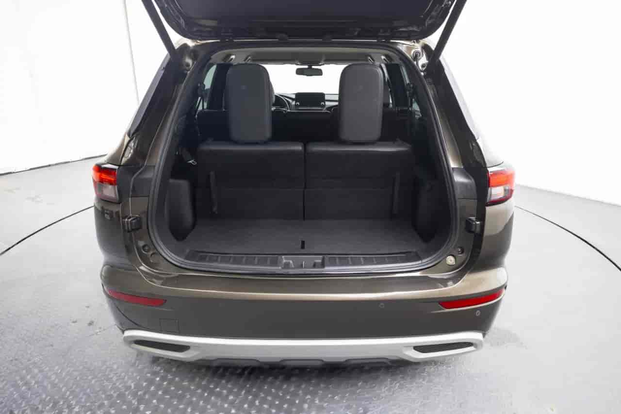 MITSUBISHI Outlander - 7