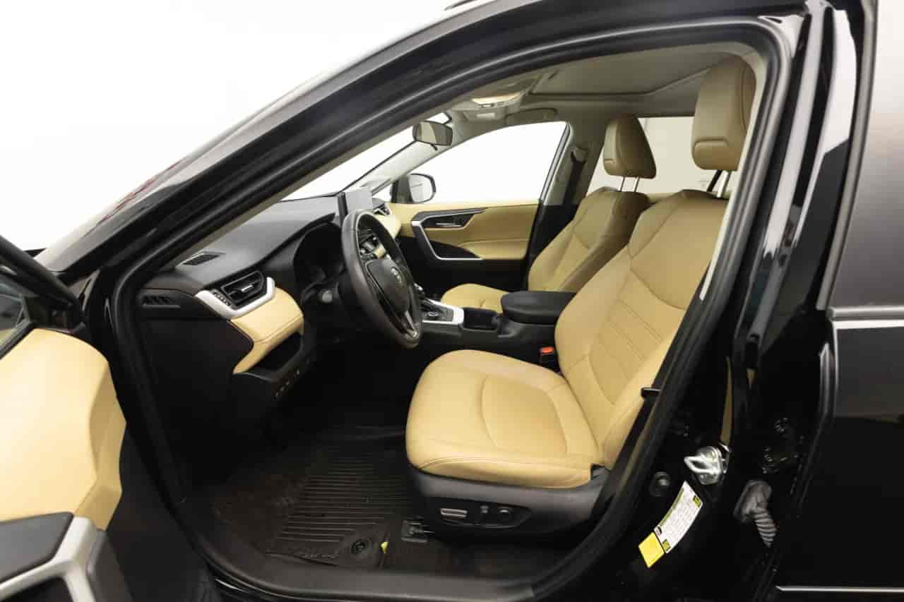 TOYOTA RAV4 - 10