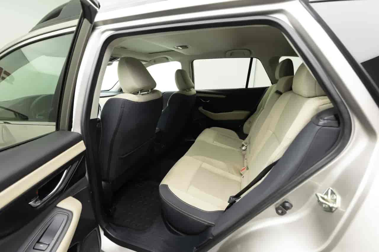SUBARU Outback - 8