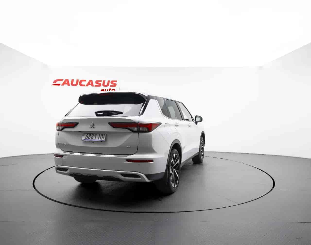 MITSUBISHI Outlander - 4
