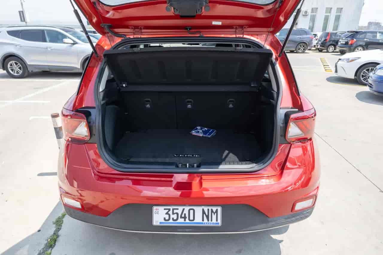 HYUNDAI Venue - 7