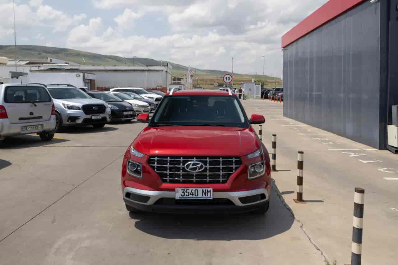 HYUNDAI Venue - 2