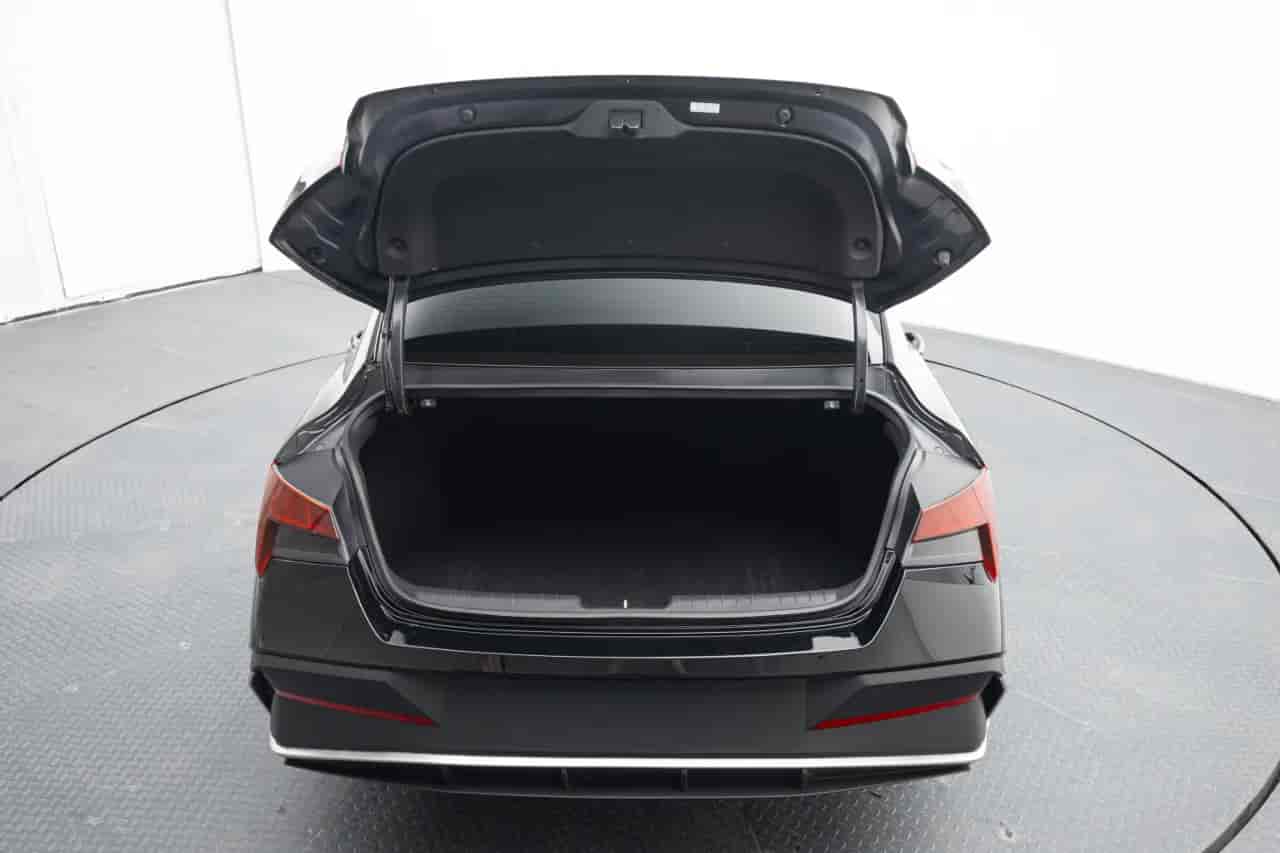 HYUNDAI Elantra - 7