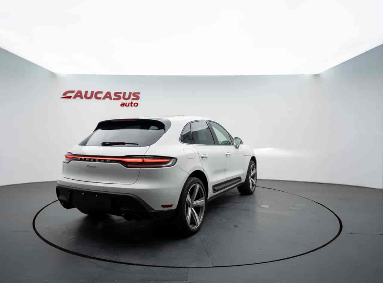 PORSCHE Macan - 4