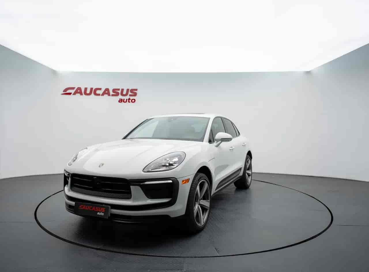 PORSCHE Macan - 1
