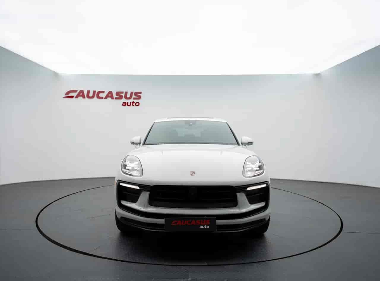 PORSCHE Macan - 2