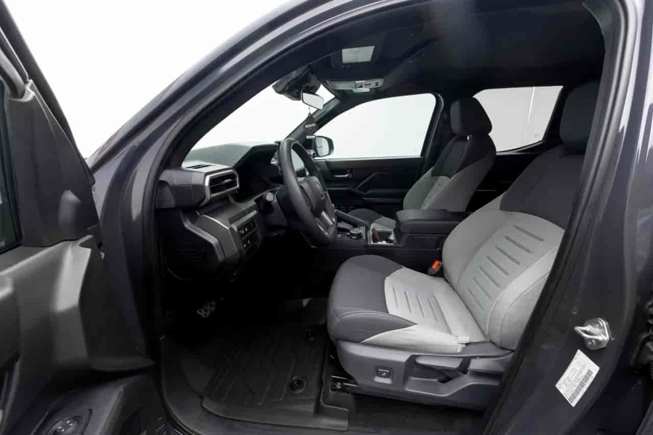 TOYOTA Tacoma - 10
