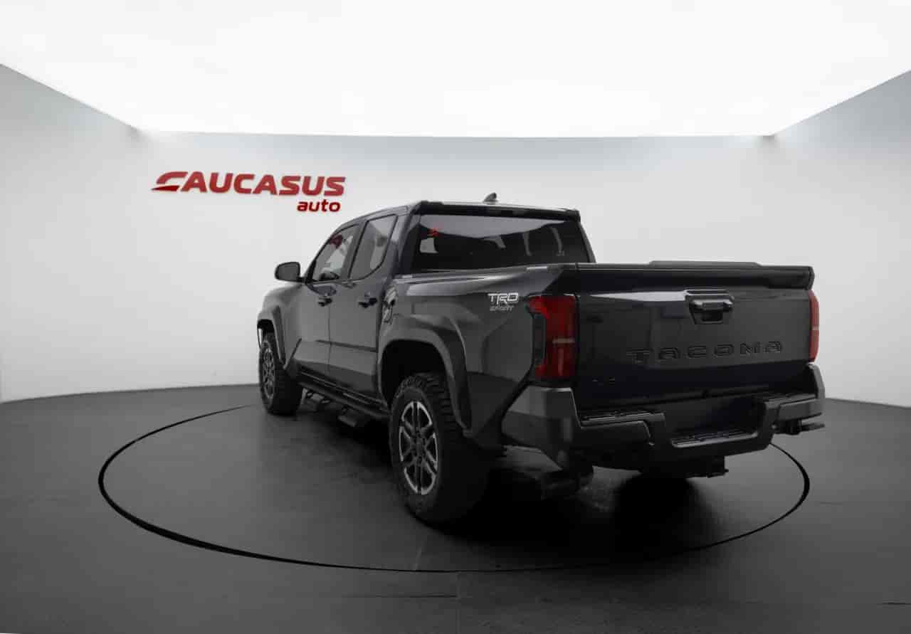 TOYOTA Tacoma - 6
