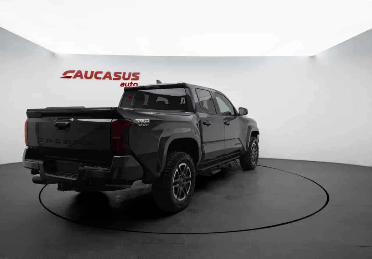 TOYOTA Tacoma - 4