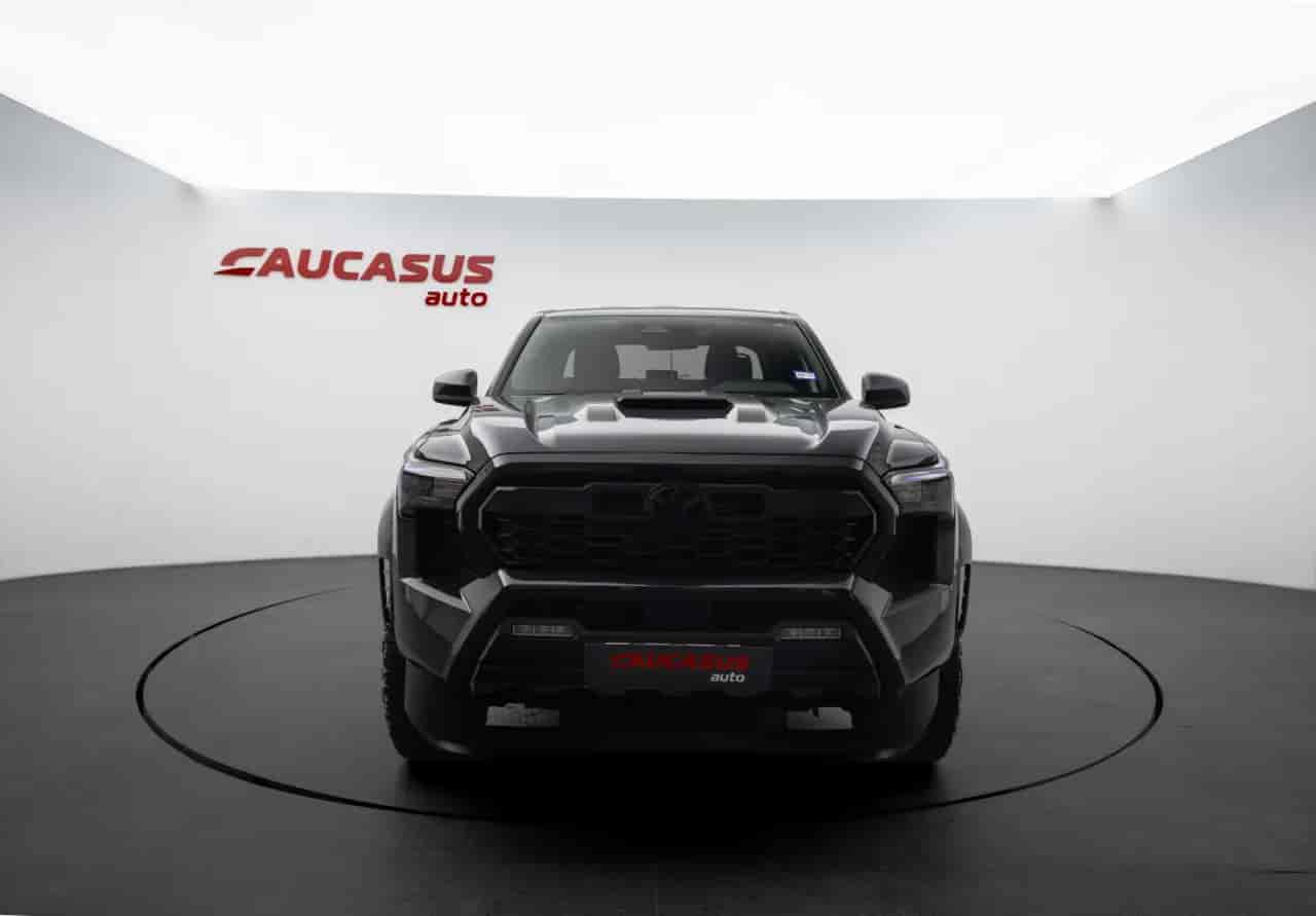 TOYOTA Tacoma - 2