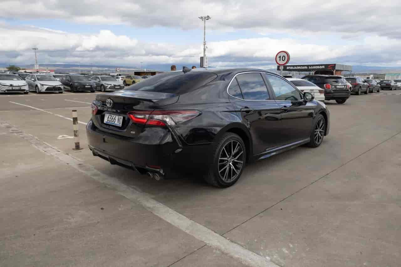 TOYOTA Camry - 4