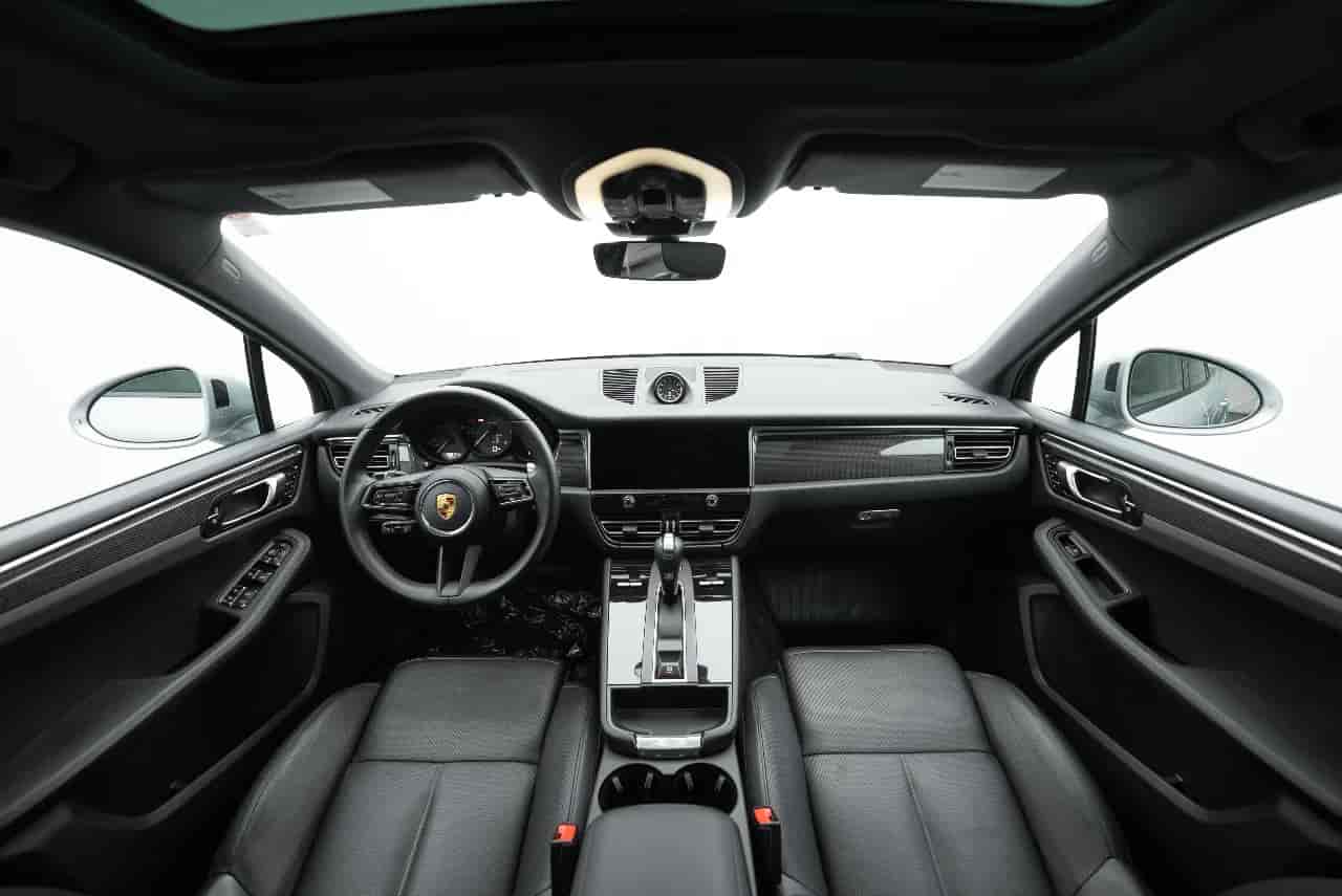 PORSCHE Macan - 10