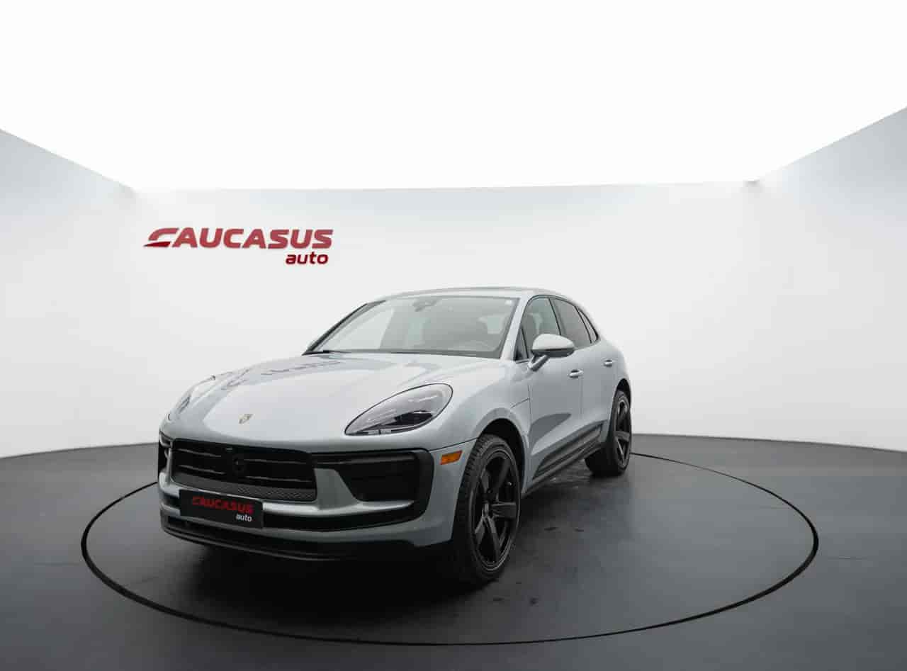 PORSCHE Macan - 1