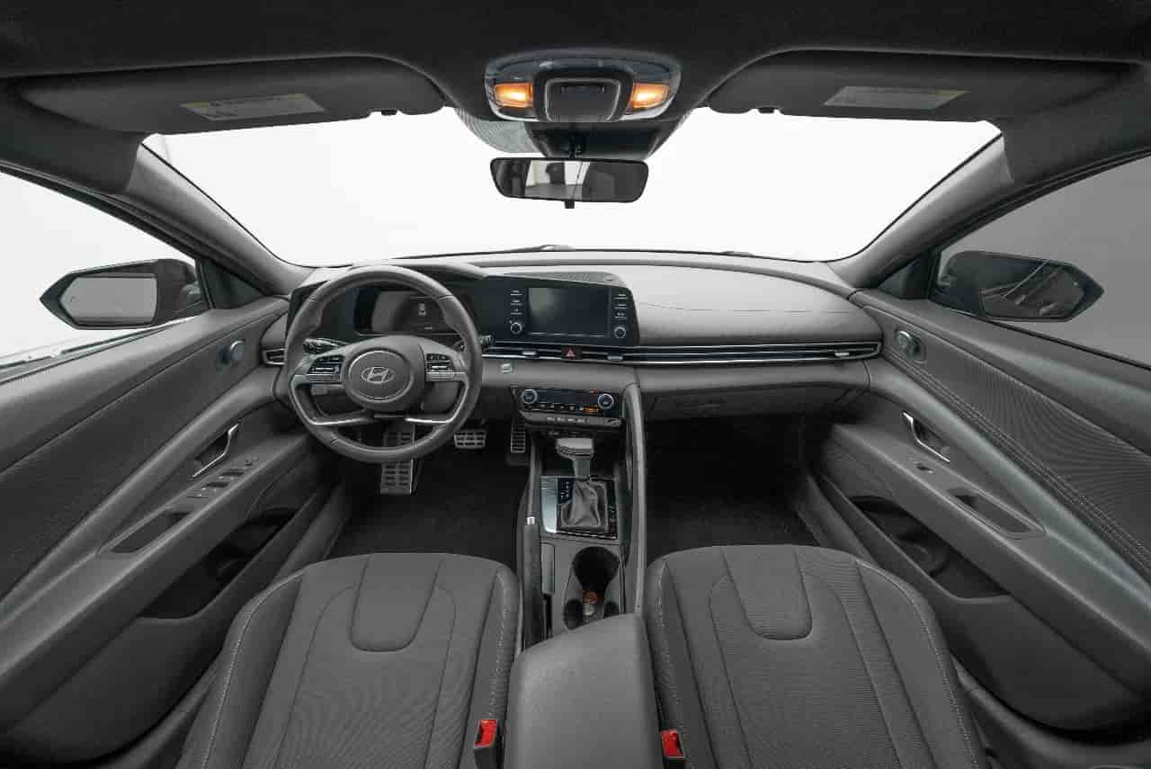 HYUNDAI Elantra - 9