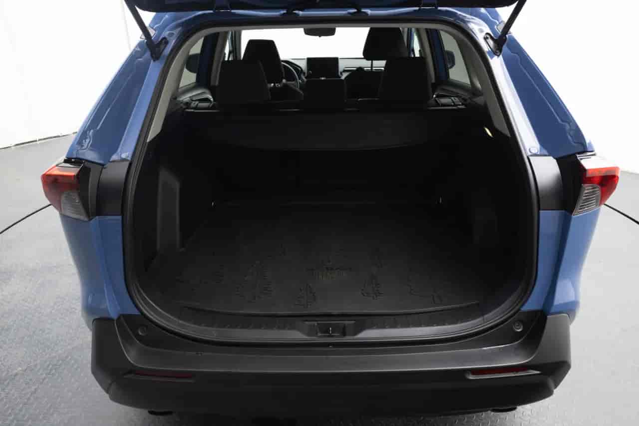 TOYOTA RAV4 - 7