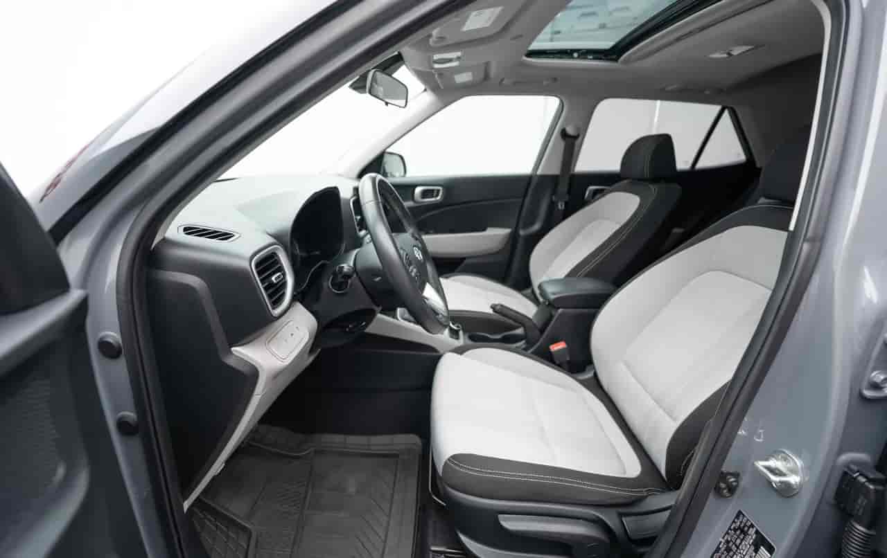 HYUNDAI Venue - 10