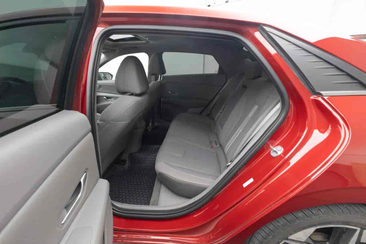 HYUNDAI Elantra - 8