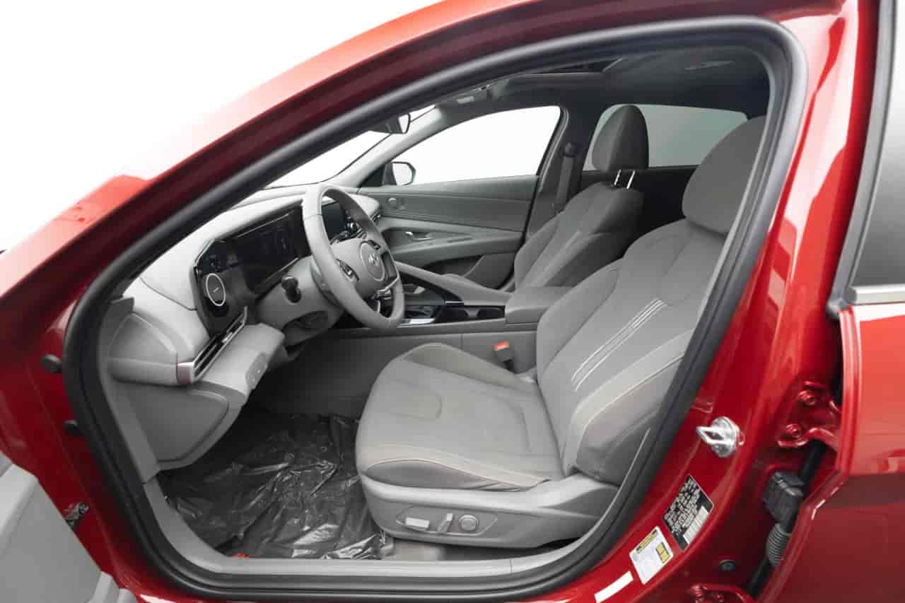 HYUNDAI Elantra - 10