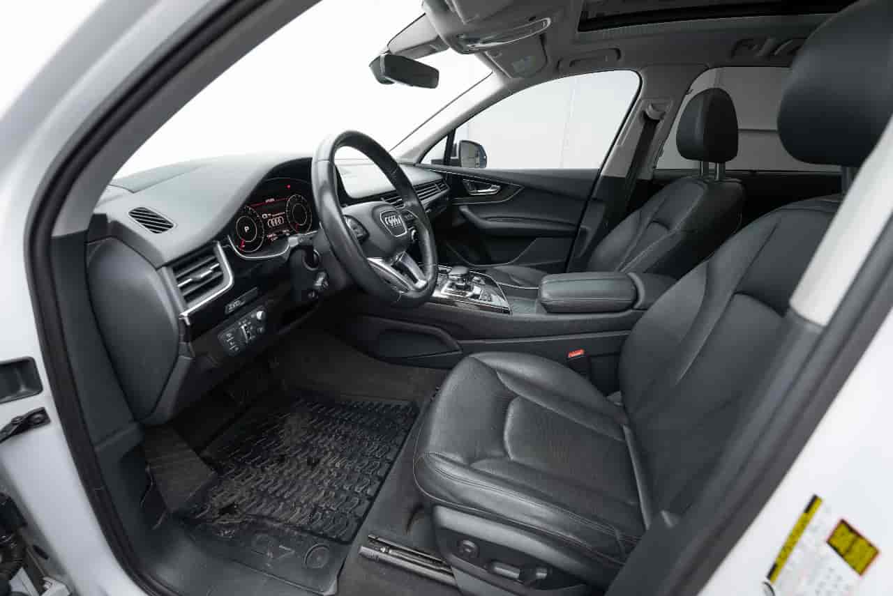 AUDI Q7 - 10