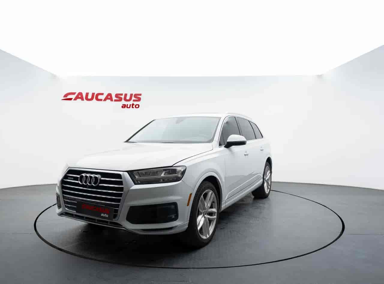 AUDI Q7 - 1