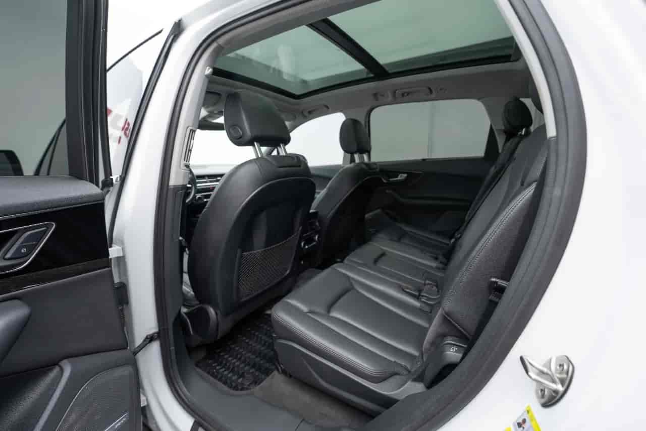 AUDI Q7 - 8