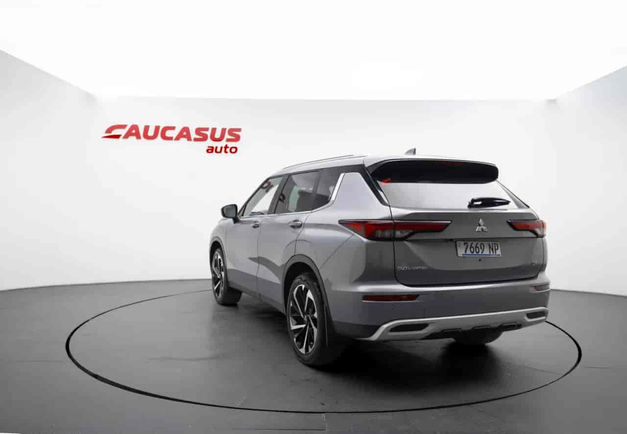 MITSUBISHI Outlander - 6