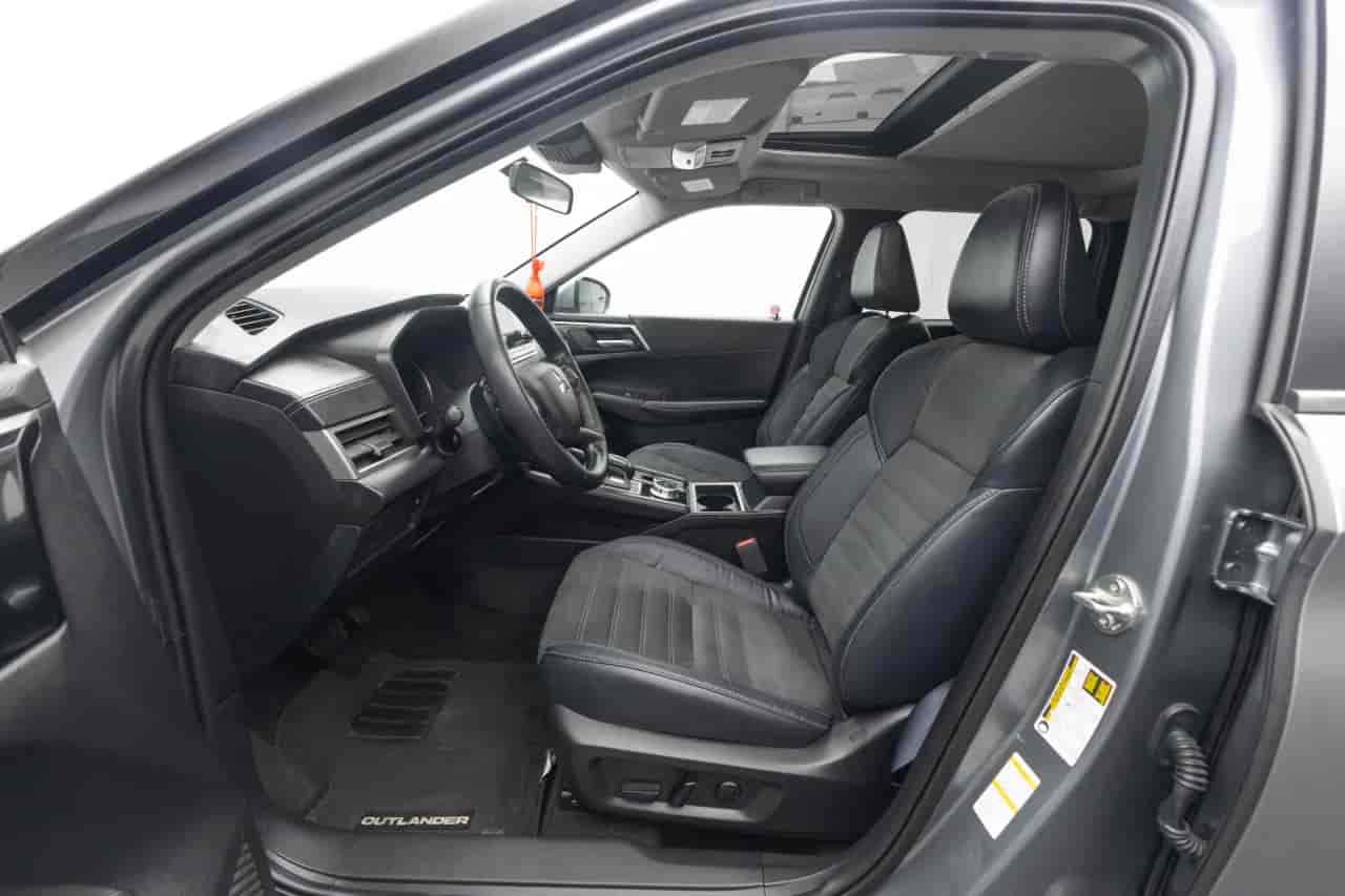 MITSUBISHI Outlander - 10