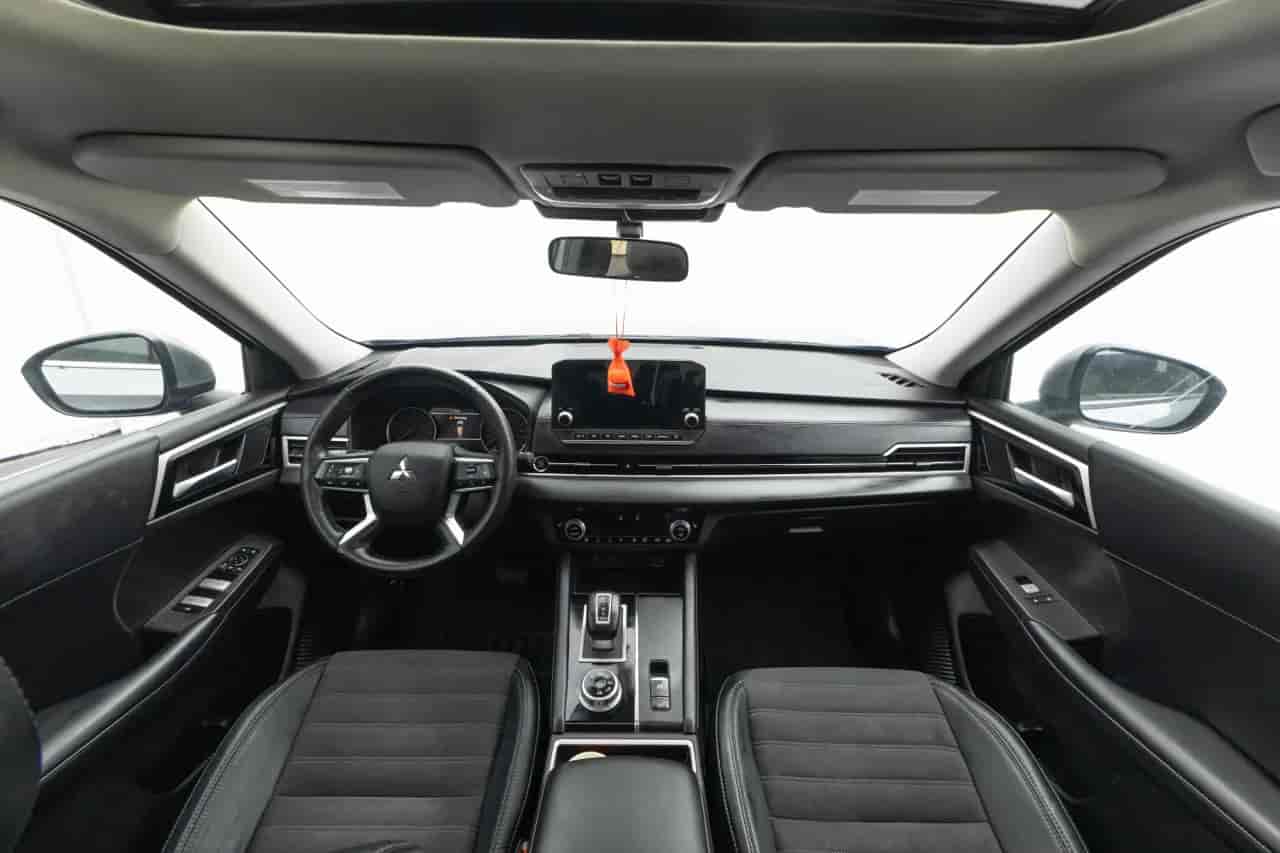 MITSUBISHI Outlander - 9