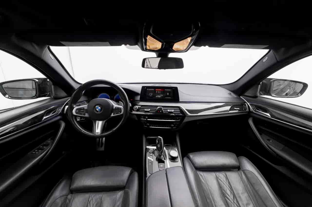 BMW 540i - 9