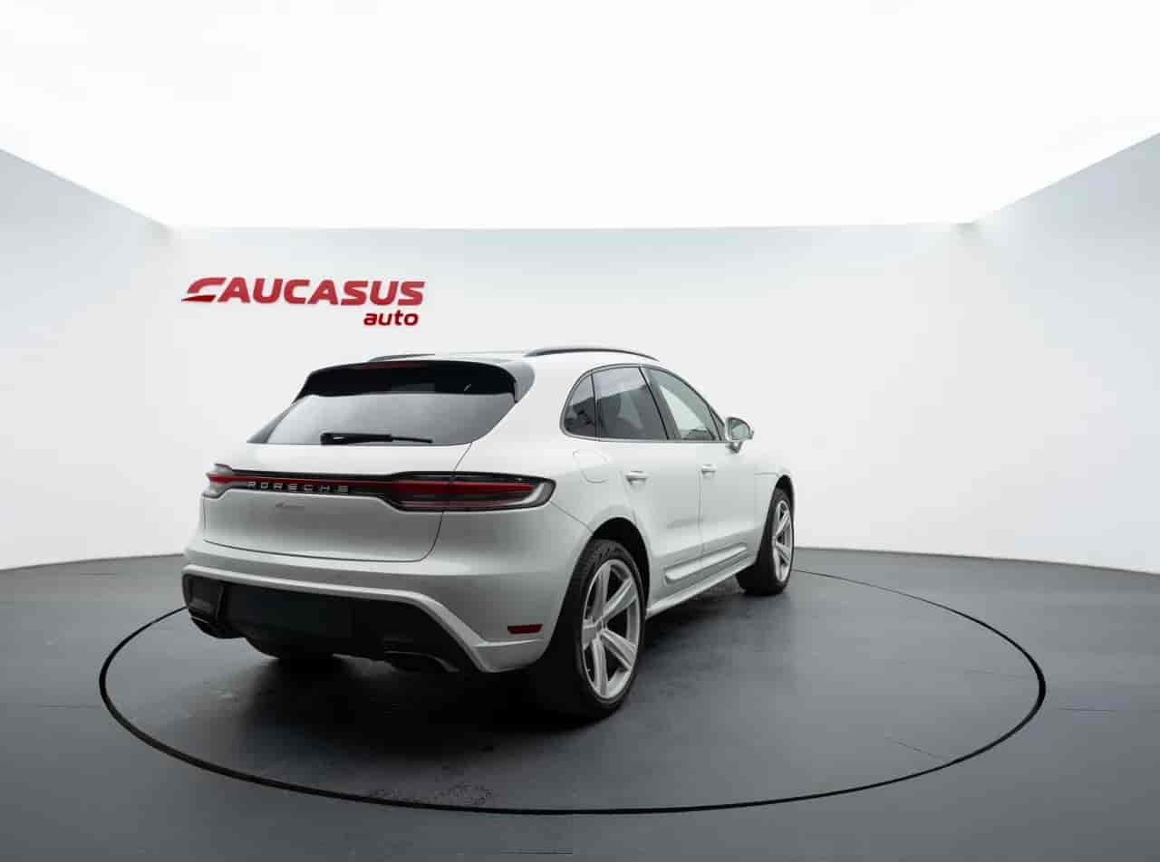 PORSCHE Macan - 4
