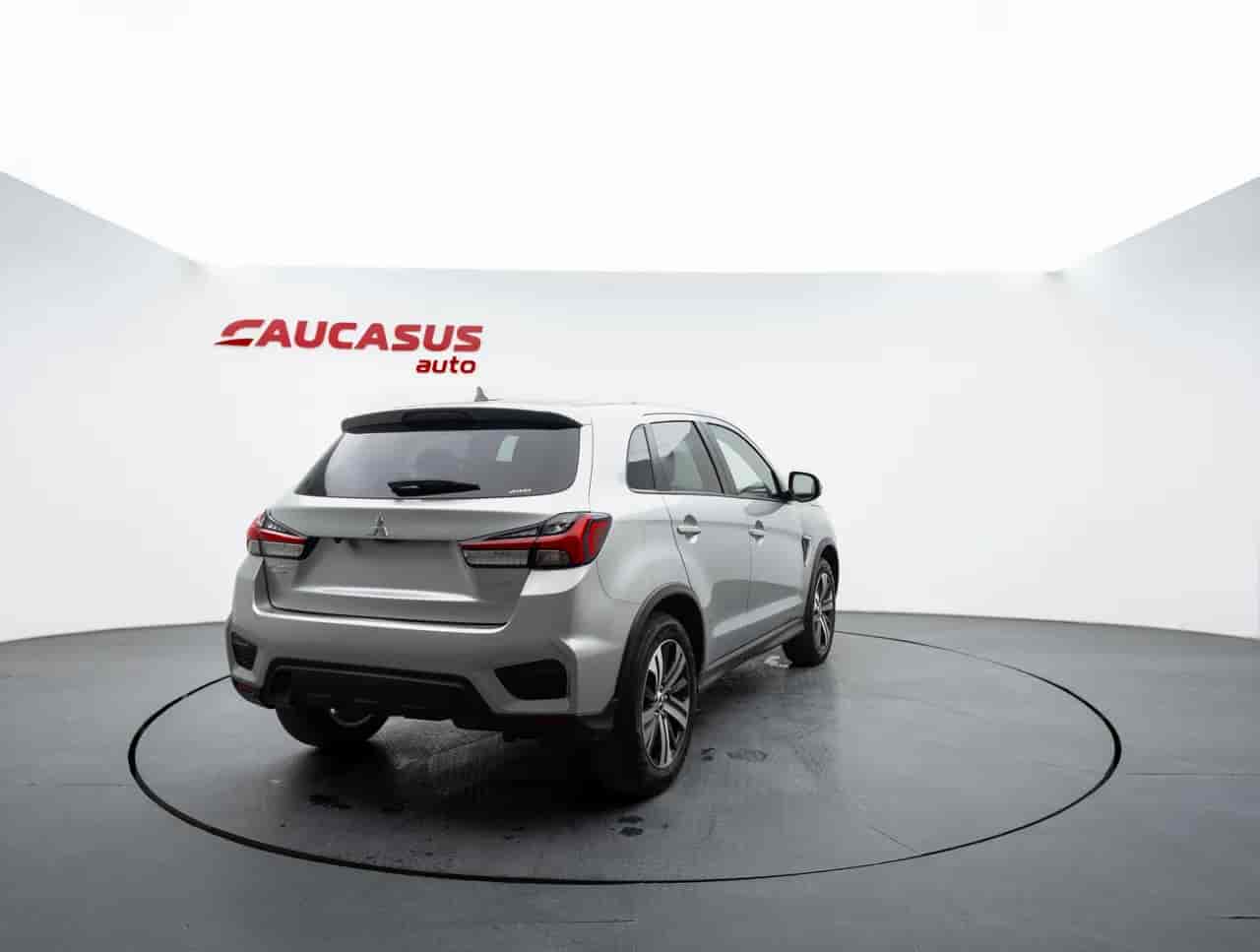 MITSUBISHI Outlander Sport - 4