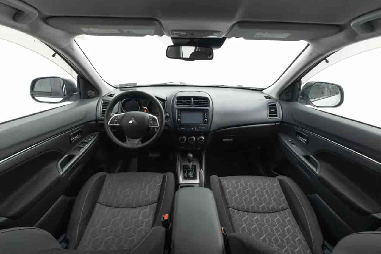 MITSUBISHI Outlander Sport - 9