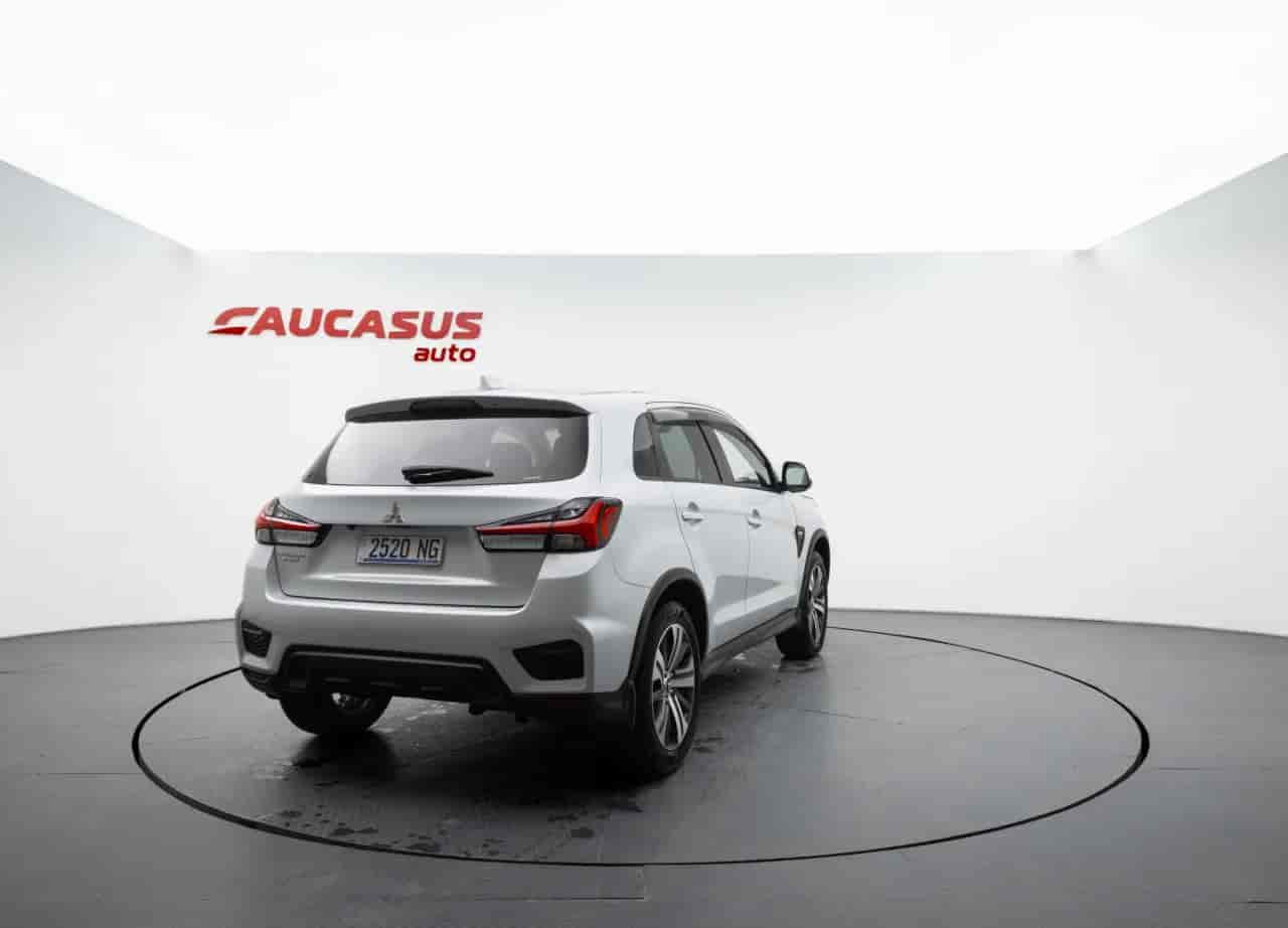 MITSUBISHI Outlander Sport - 4
