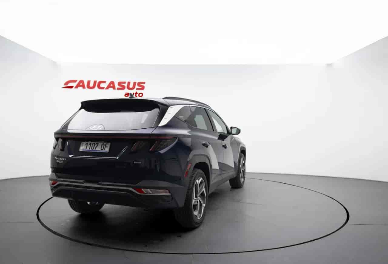 HYUNDAI Tucson - 4