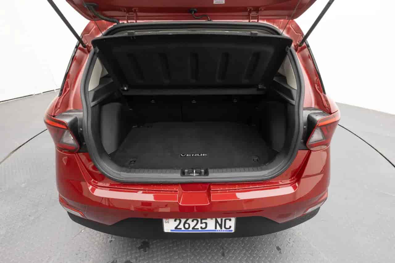 HYUNDAI Venue - 7