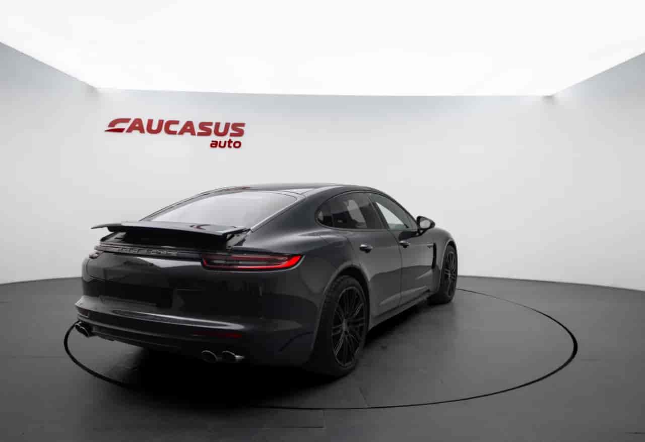 PORSCHE Panamera - 7