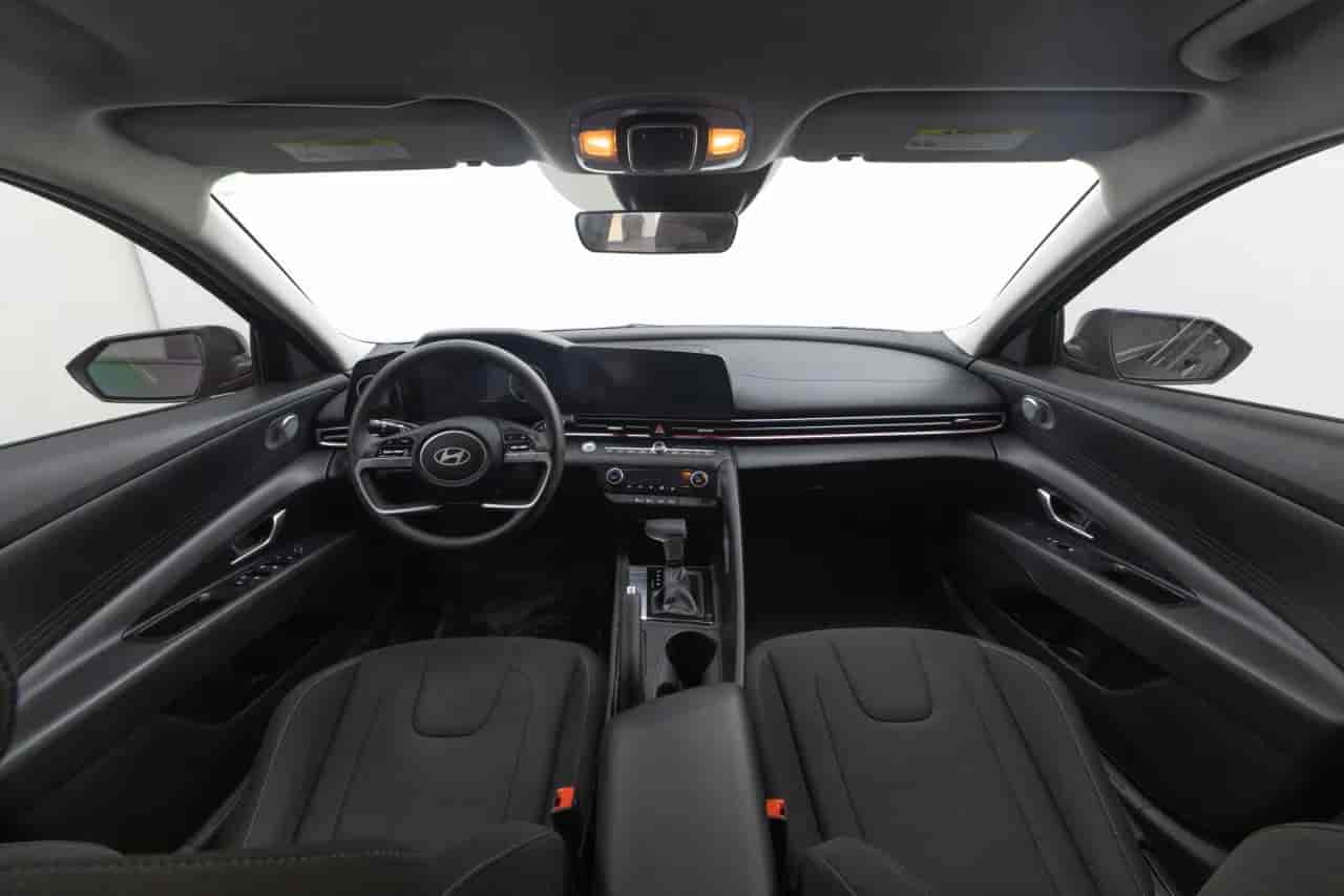 HYUNDAI Elantra - 8