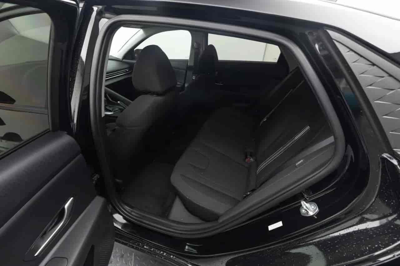 HYUNDAI Elantra - 7