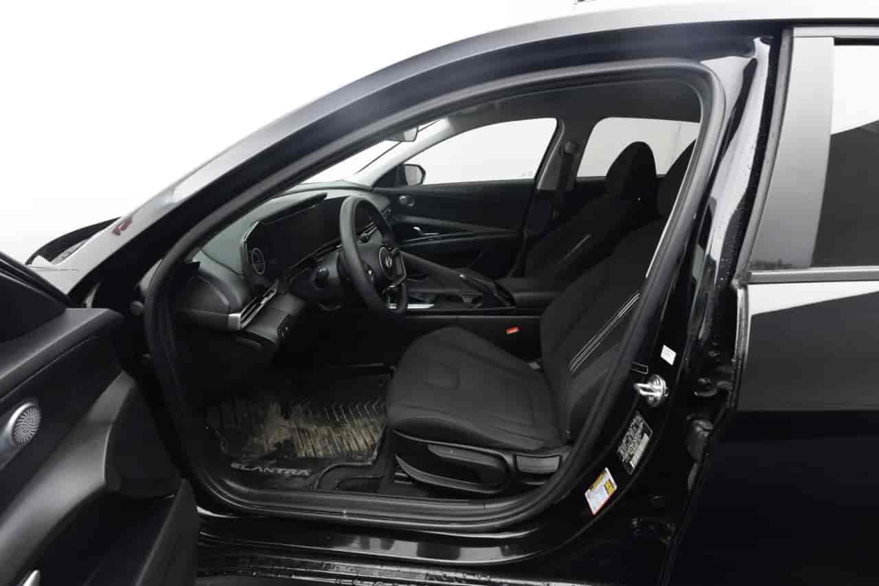 HYUNDAI Elantra - 9