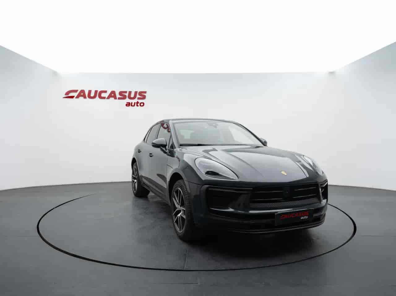 PORSCHE Macan - 3