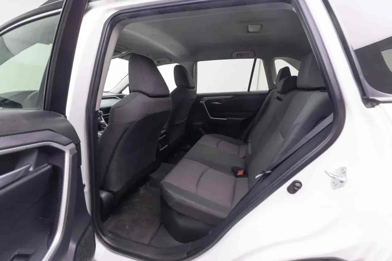 TOYOTA RAV4 - 8
