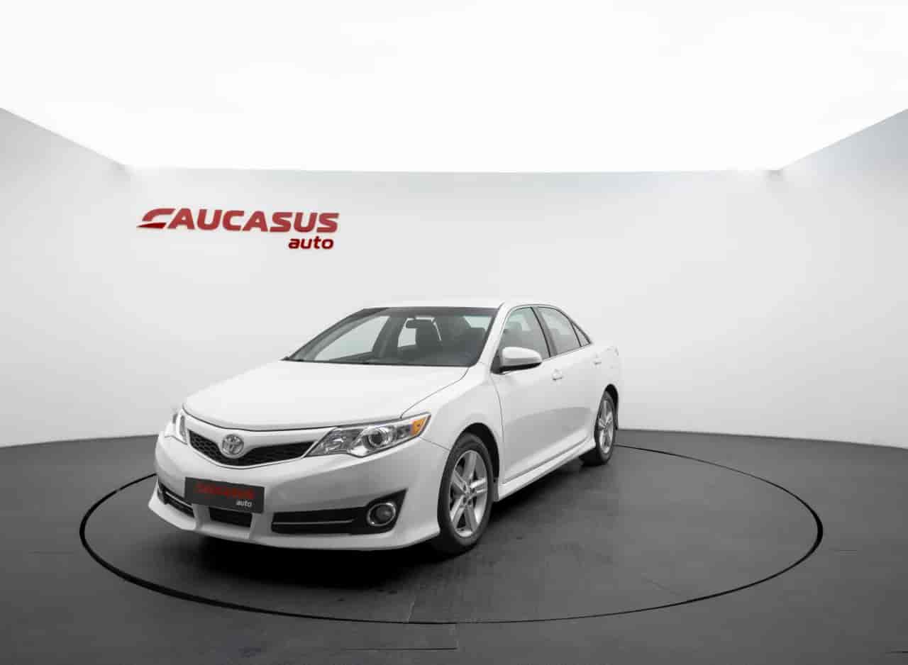 TOYOTA Camry - 1