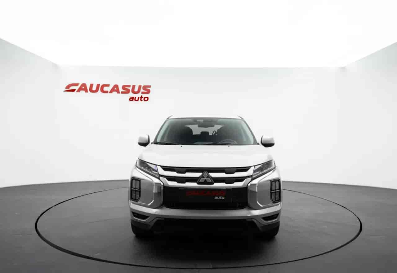MITSUBISHI Outlander - 2
