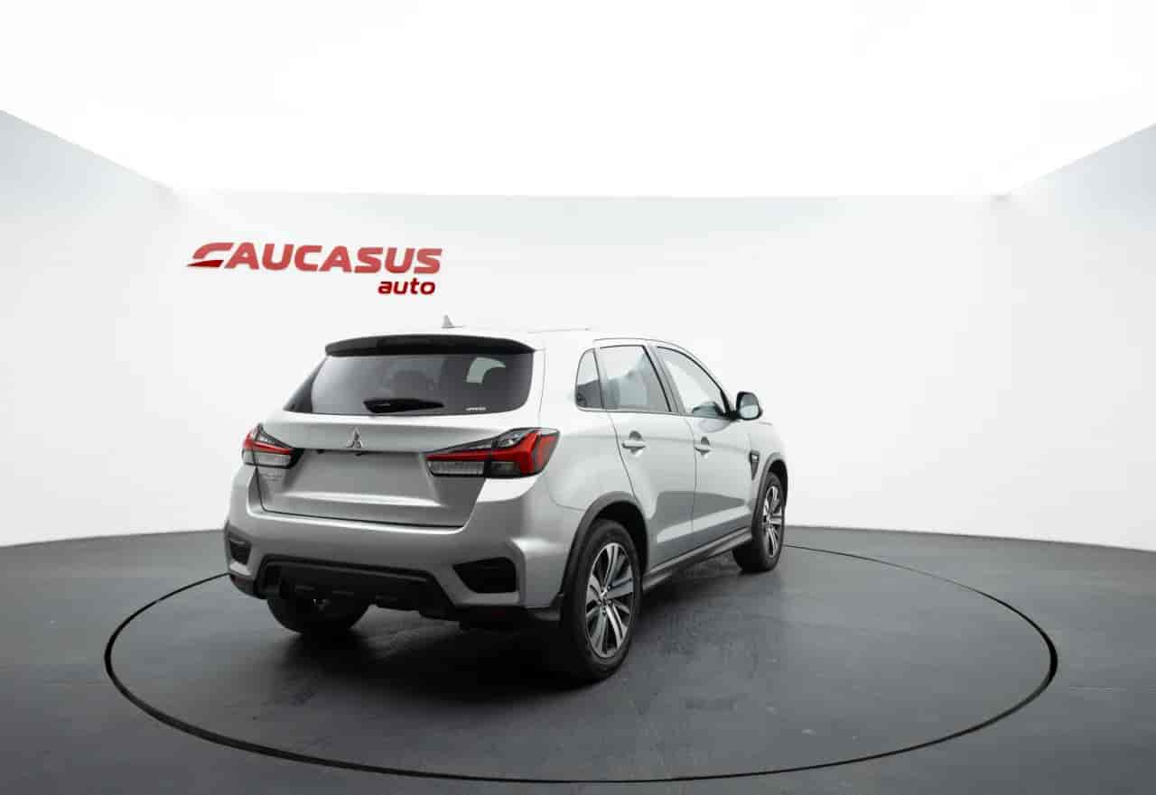 MITSUBISHI Outlander - 4