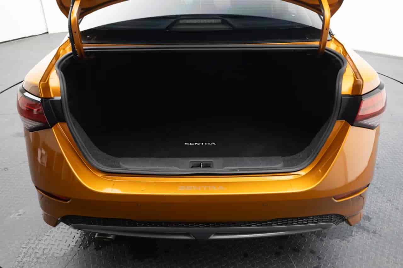 NISSAN Sentra - 7