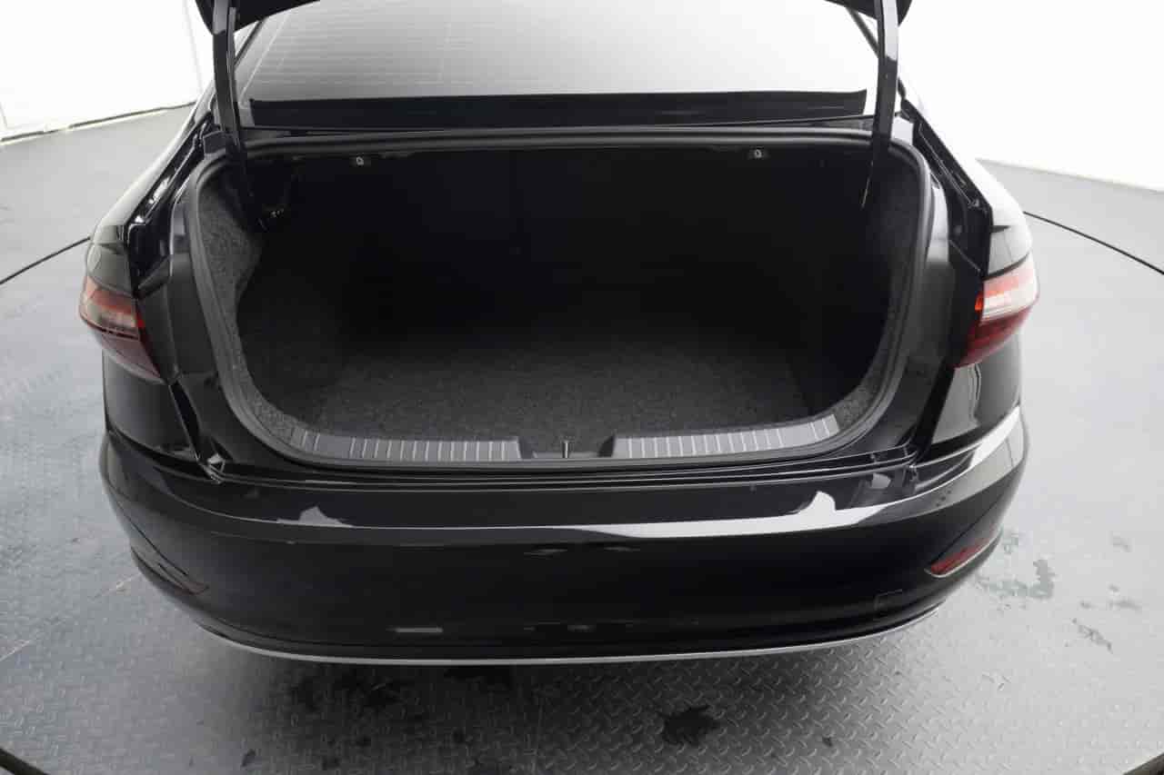 VOLKSWAGEN Jetta - 7